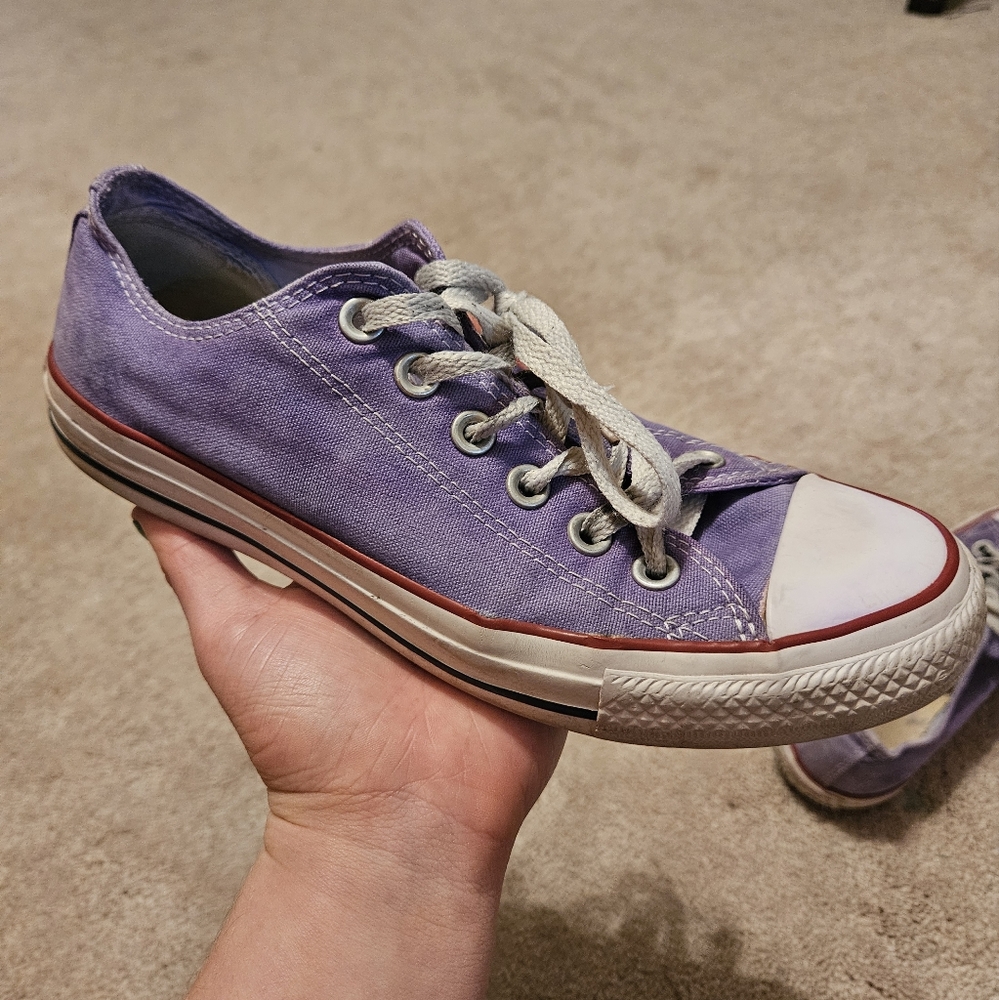 converse purple low top women's size 8